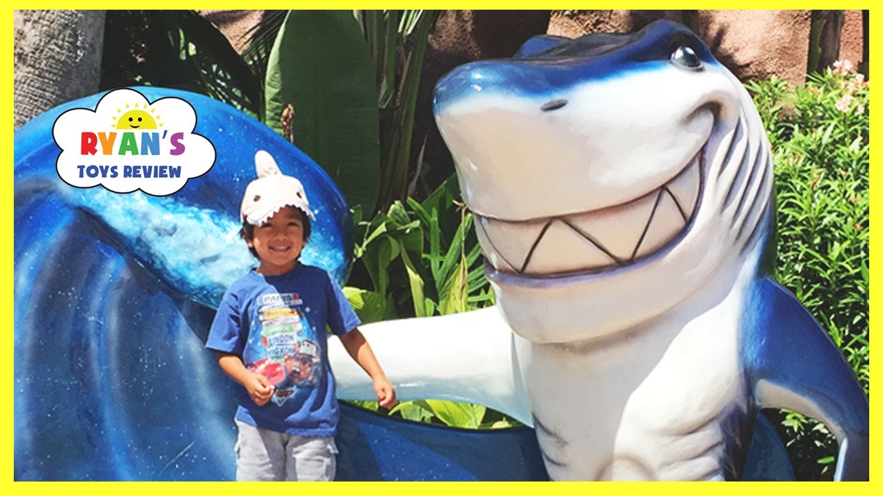 RYAN TOYSREVIEW Family Fun Vacation Trip Underwater Theme Re…