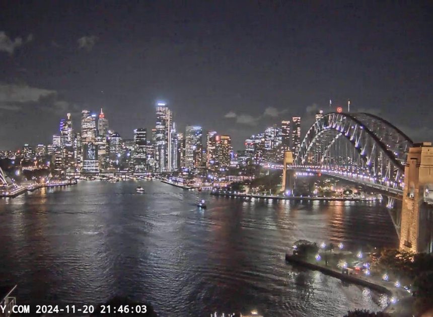 WebcamSydney 2 live panning view of harbour 24/7